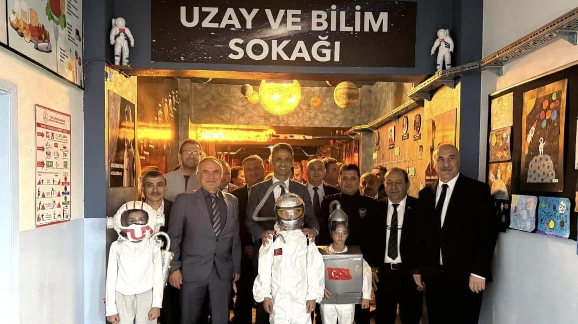 Uzay ve Bilim Sokağı Açıldı